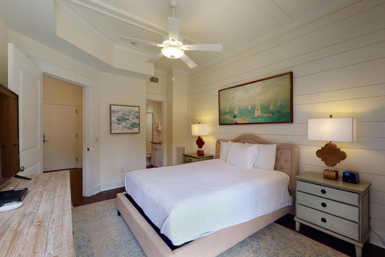 Queen @ 400 Ocean Holiday home